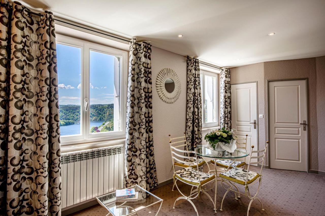 Logis Hotel Beau Site Loubaresse  Екстер'єр фото