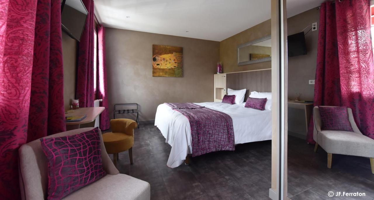 Logis Hotel Beau Site Loubaresse  Екстер'єр фото