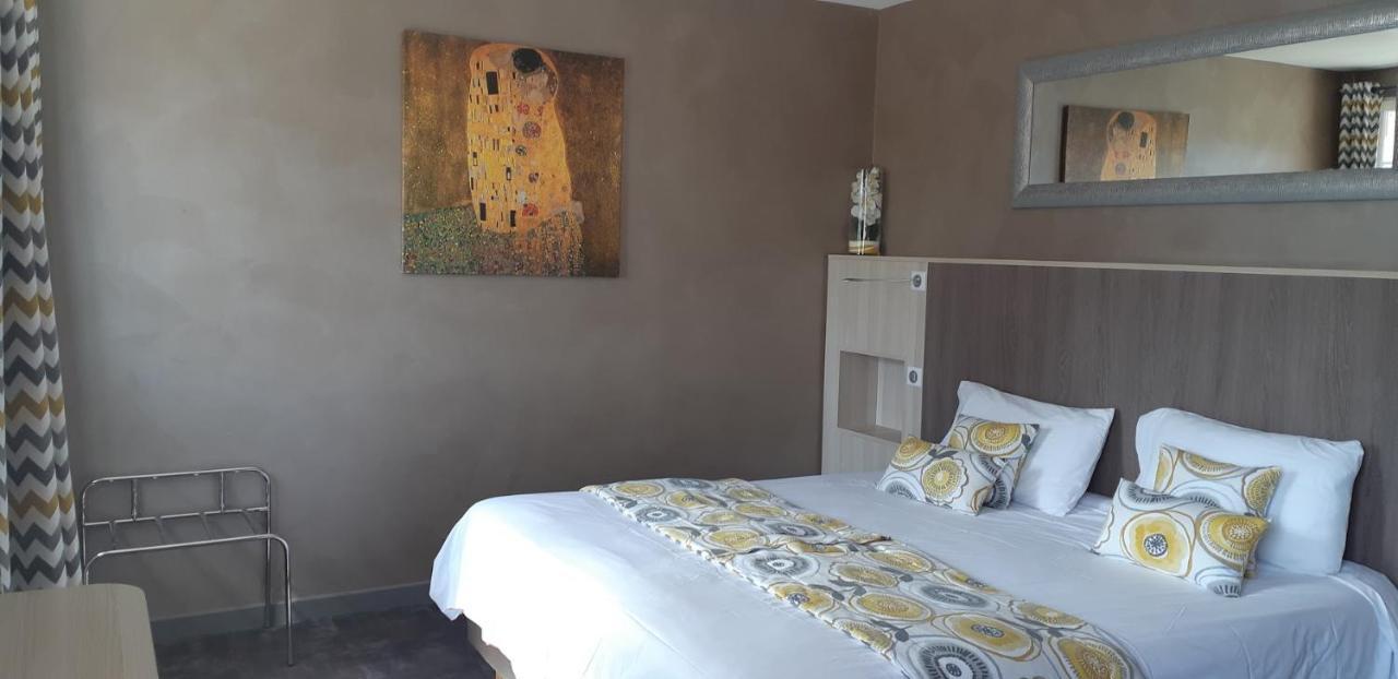 Logis Hotel Beau Site Loubaresse  Екстер'єр фото