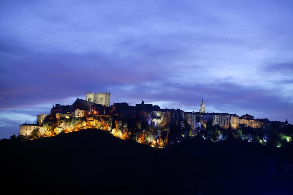 Logis Hotel Beau Site Loubaresse  Екстер'єр фото