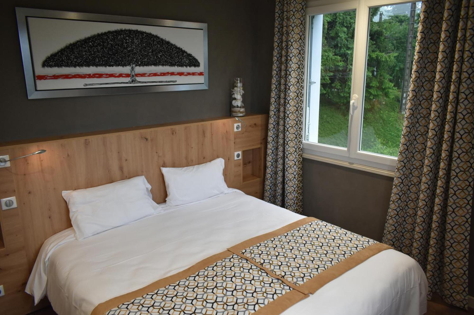 Logis Hotel Beau Site Loubaresse  Екстер'єр фото