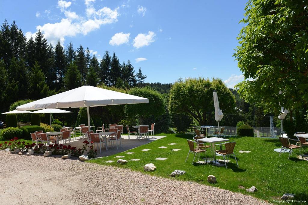 Logis Hotel Beau Site Loubaresse  Екстер'єр фото